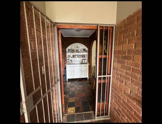 3 BEDROOM HOUSE FOR SALE IN MONTANA